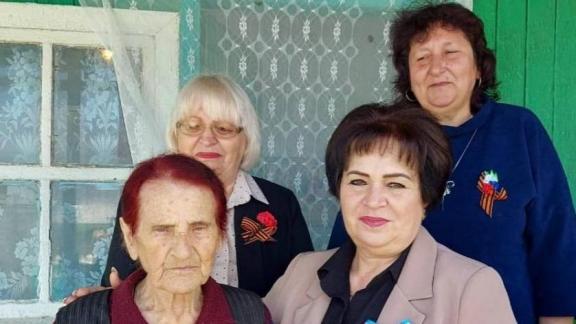 В Андроповском округе Ставрополья ветеранам вручают юбилейные медали