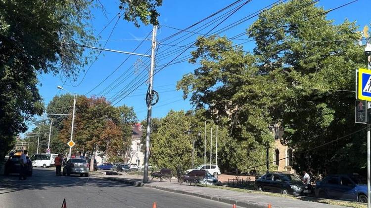 В Ставрополе на проспекте Карла Маркса произошёл обрыв троллейбусной сети