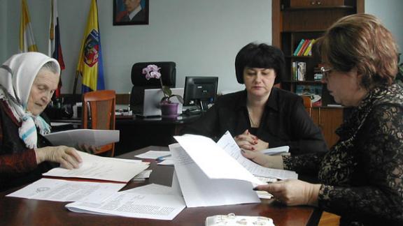 Проблемы капремонта и медицинского обслуживания волнуют жителей Андроповского района