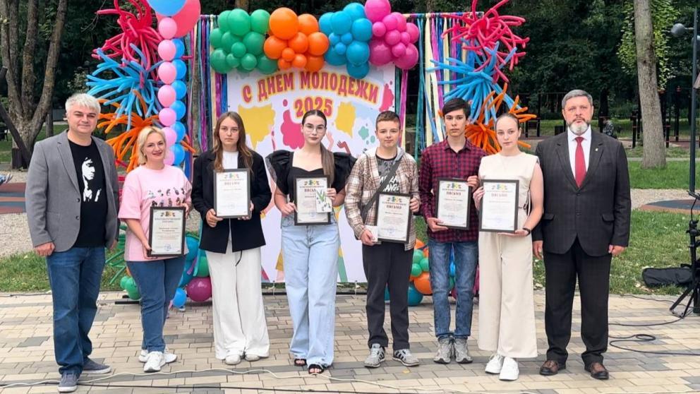 Волонтёров Кировского округа наградили за помощь в выборе объектов благоустройства