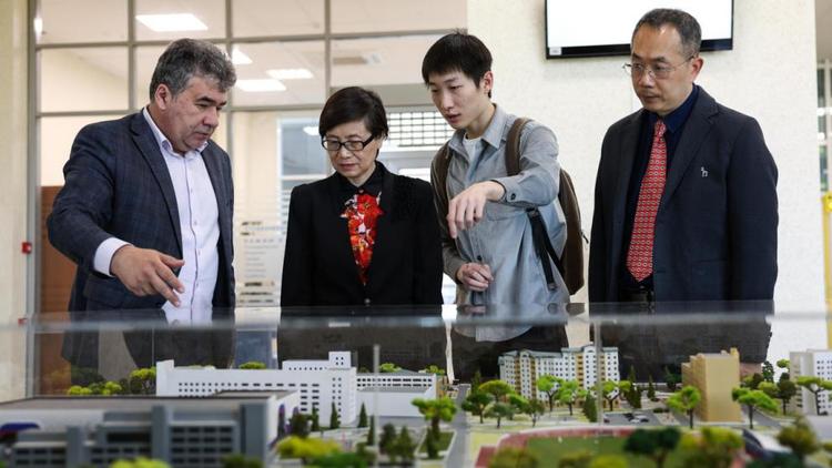 СКФУ принял делегацию технологического университета из Китая