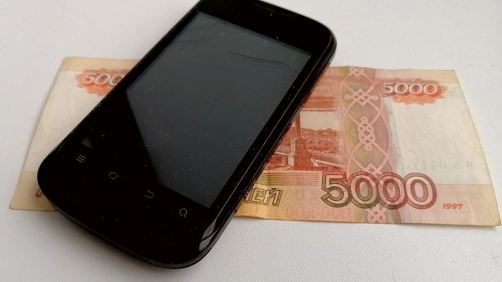 Ставропольчанка похитила у знакомого 50 тысяч рублей на наркотики