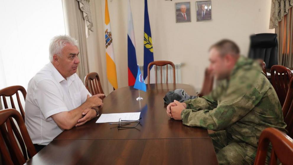 Глава Новоселицкого округа встретился с участниками СВО