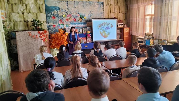 В Александровской ЦБС прошли мероприятия ко Дню толерантности