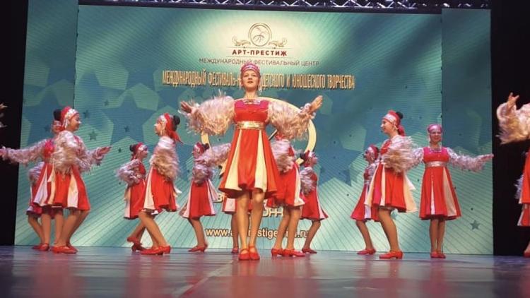 В Железноводске юные модельеры представили работы на «Звёздном дожде»