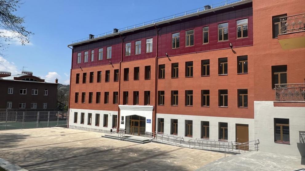 Завершилась реконструкция двух корпусов школы в Кисловодске