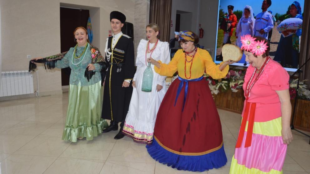 Праздник «Казачьи посиделки» прошёл в селе Дивном на Ставрополье