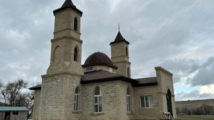 Мусульман аула Нижний Барханчак навестил муфтий Ставропольского края