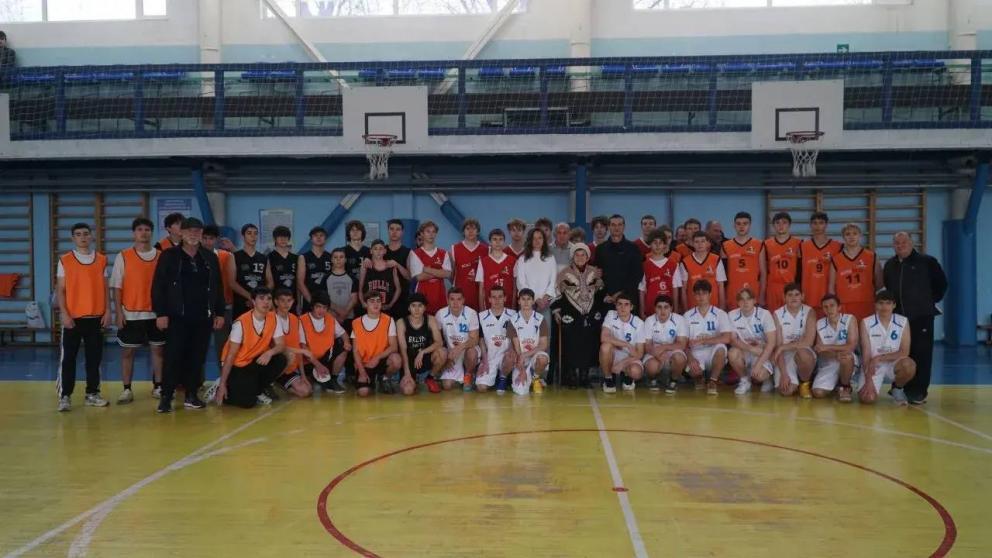 Баскетболисты из села Журавского вошли в тройку сильнейших в округе