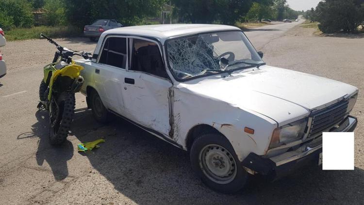 Школьник на мотоцикле попал в аварию в селе Арзгир на Ставрополье