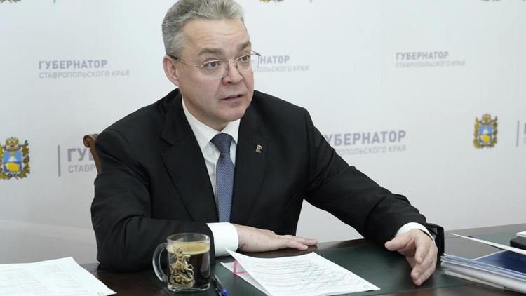 Губернатор Ставрополья поручил строго контролировать график капремонта крыш многоэтажек