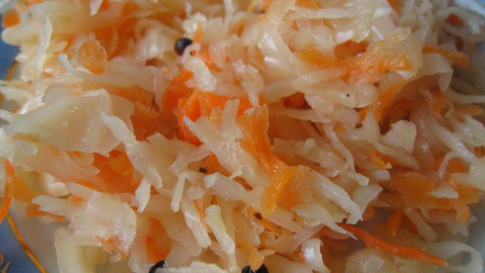 Квашеная капуста - самый полезный продукт для женщин