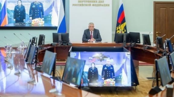 Ставропольский полицейский награждена медалью за спасение 17-летней девушки