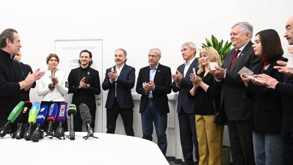 Доверенные лица Владимира Путина получили первые удостоверения