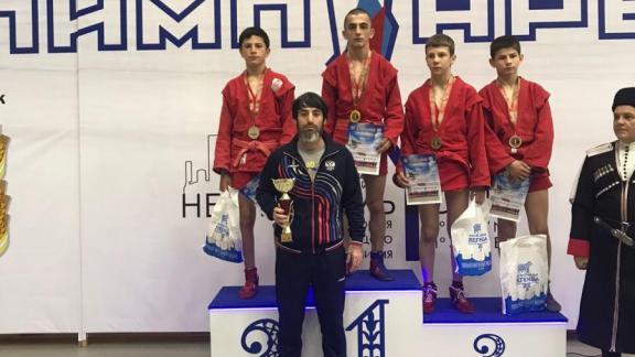 Ставропольские самбисты завоевали семь медалей турнира в Невинномысске 