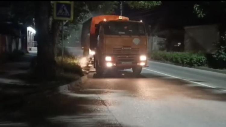 В Ессентуках за ночь почистили дороги на 20 улицах