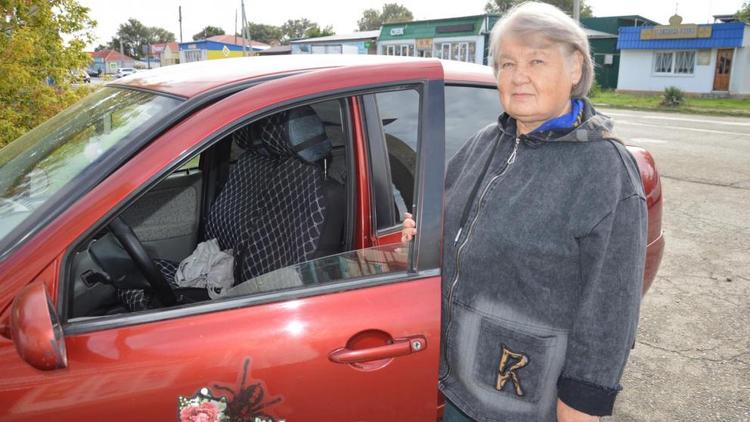 Как жительница села Дивного на Ставрополье проложила путь к уверенности за рулём