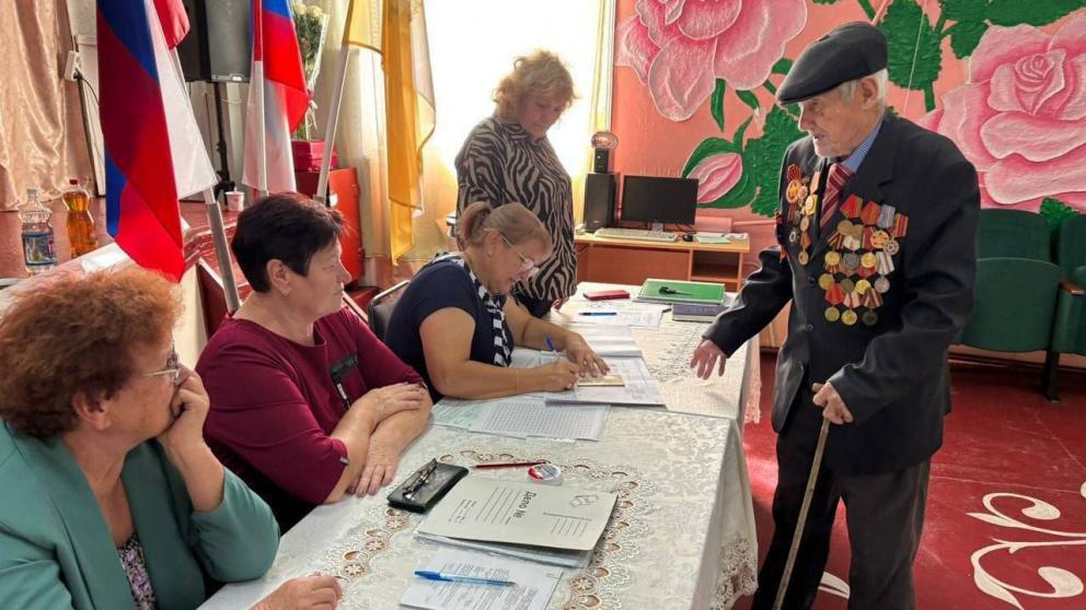 В Андроповском округе Ставрополья на выборах проголосовал 101-летний ветеран