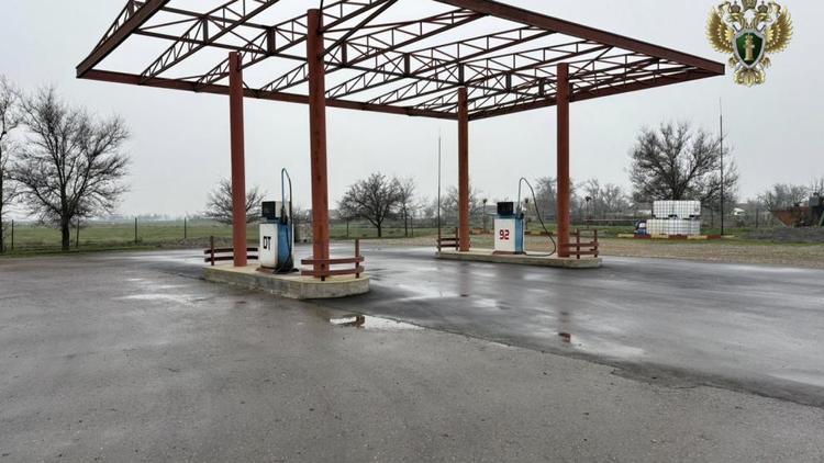 В Арзгирском округе обнаружен участок, незаконно отведенный под АЗС