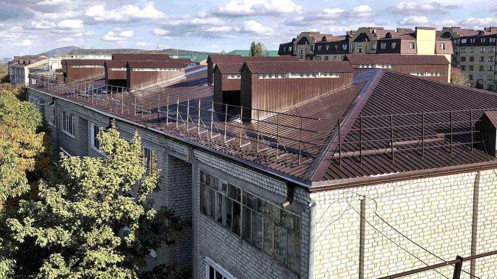 В станице Ессентукской завершили капитальный ремонт крыши многоквартирного дома