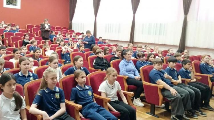 Для школьников Невинномысска прошёл «Урок цифры» 