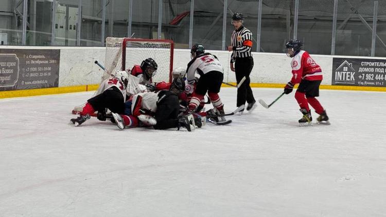 Юные ставропольские хоккеисты выиграли домашний этап межрегионального турнира 
