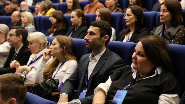 В СКФУ начался форум для специалистов по молодежной политике