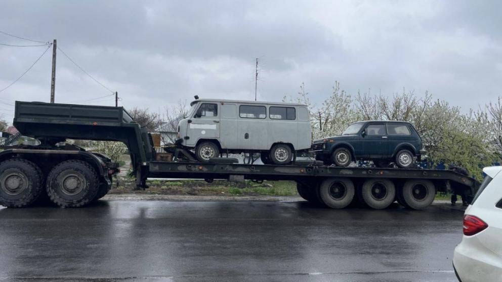 Кочубеевская райбольница передала автомобили в зону СВО