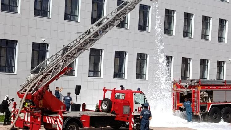 Школа № 47 в Ставрополе начала учебный год с масштабных учений