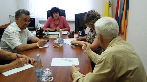 Представитель губернатора Ставрополья Н.Образцова провела прием граждан в Невинномысске