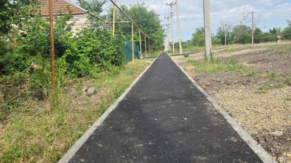 В селе Андроповского округа Ставрополья благоустроили тротуар