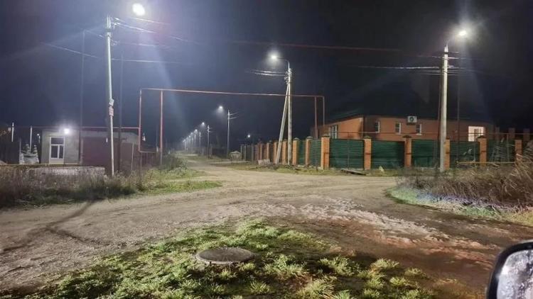 В Ставрополе продолжается строительство сетей уличного освещения