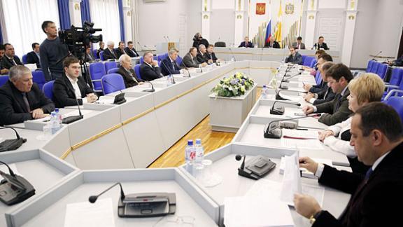 Спикер ДСК призвал депутатов принять активное участие в работе по привлечению в край федеральных средств