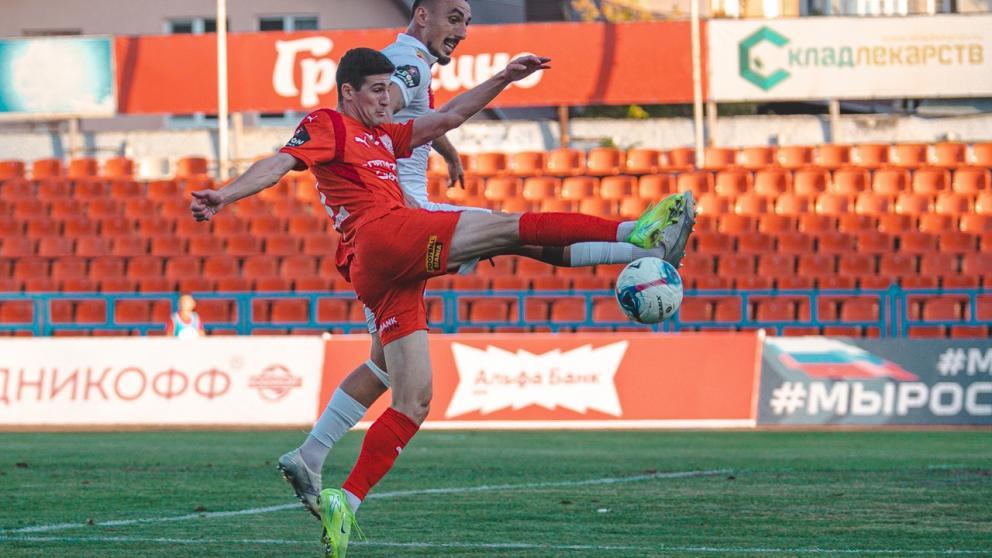 Футболисты пятигорского «Машука-КМВ» сломили сопротивление «Ленинградца»