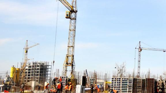 Башенный кран упал в Ставрополе из-за перегрузки – прокуратура