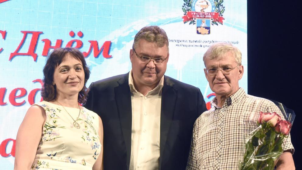 Лучших медицинских работников наградили на Ставрополье
