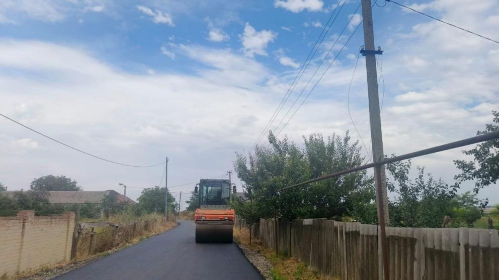 В станице Суворовской обновлено дорожное покрытие на пяти улицах