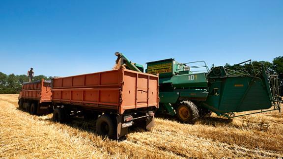 Именные часы лучшим хлеборобам Прикумья вручил министр сельского хозяйства Ставрополья