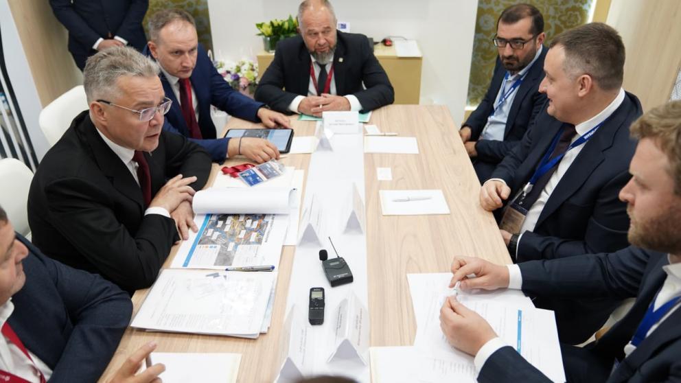 Совместный проект в сфере дорожного строительства обсудил губернатор Владимиров с руководством Газпромбанка