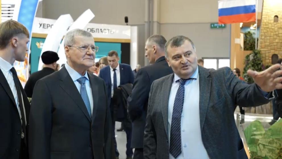 Юрий Чайка посетил стенд Ставрополья на выставке «Россия» в Москве