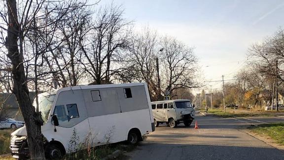 В Пятигорске произошла авария с микроавтобусом