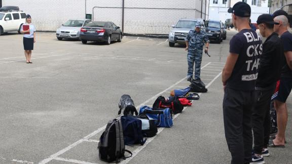 В Международный день борьбы с наркоманией полицейские встретились с призывниками