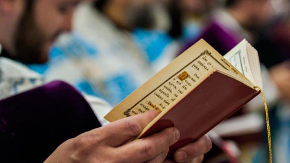 Британский отель заменил бумажные экземпляры Библии на электронные читалки