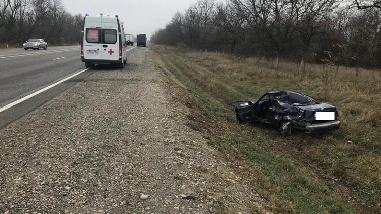 В Минераловодском округе грузовик налетел на легковушку