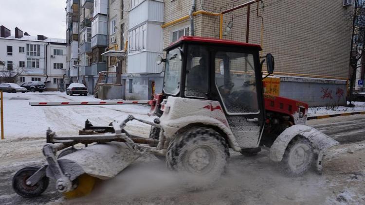 В Железноводске контролируют уборку снега