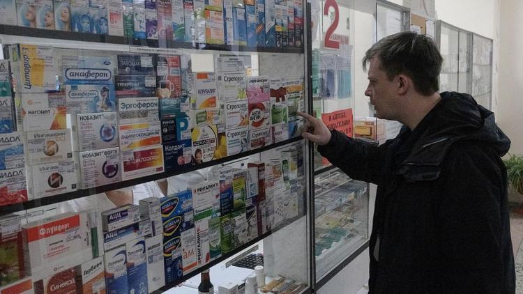 На Ставрополье раскупают одни медикаменты при достаточном количестве такого же действия