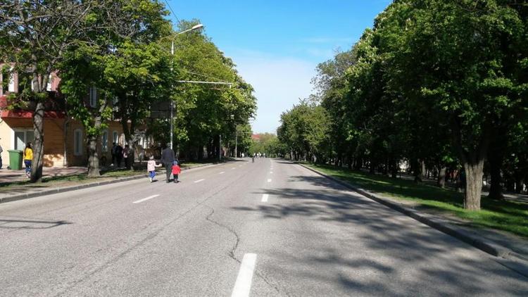 В Ставрополе отремонтируют яму на дороге в районе Дворца детского творчества