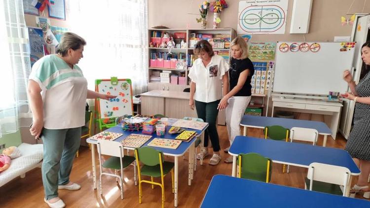 Ставропольцы привезли подарки в детские сады города Антрацит ЛНР
