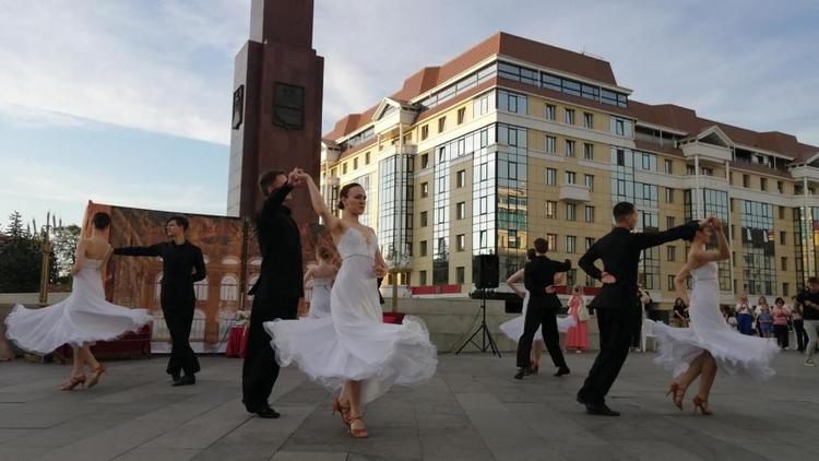 В Ставрополе в выходные на открытых площадках выступят творческие коллективы