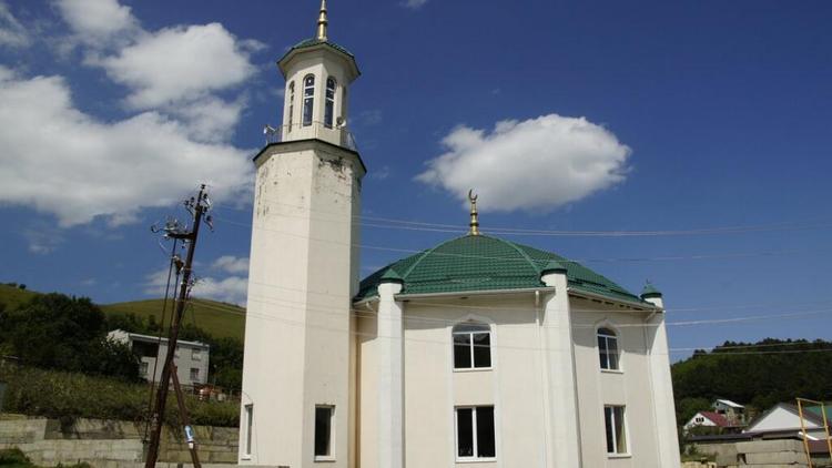 В мечетях Ставрополья ограничения на богослужения снимаются с учётом противоэпидемических мер